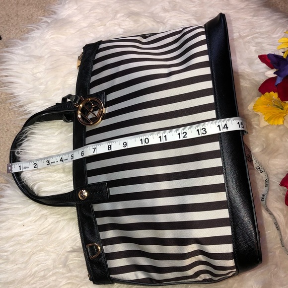 HP 🌺RARE stripe large satchel with long strap🌺 - Picture 7 of 13